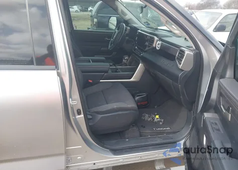 2022 Toyota Tundra Sr5 z USA, uszkodzony, nr VIN 5TFLA5AB0NX001994